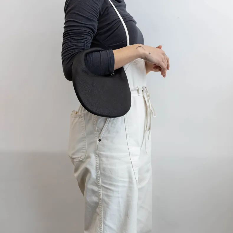 Aeta Deer Leather Round One Shoulder Bag Small DA58