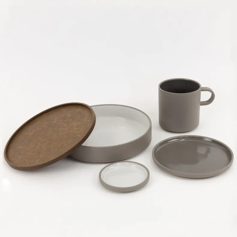 HDG102 - Plate / Lid Dark Gray ø 5.5/8"