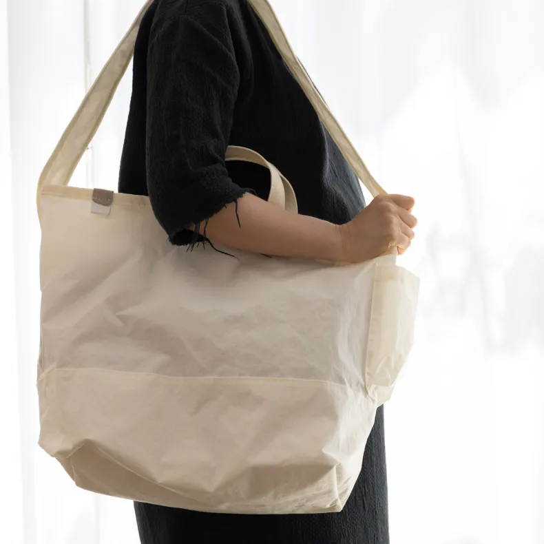 ANUNFOLD Side Pocket Tote Bag - White