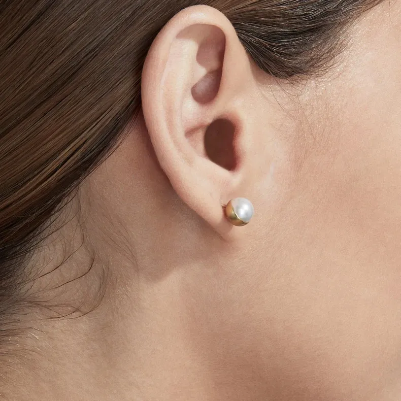 Shihara Half Pearl Earring 45°