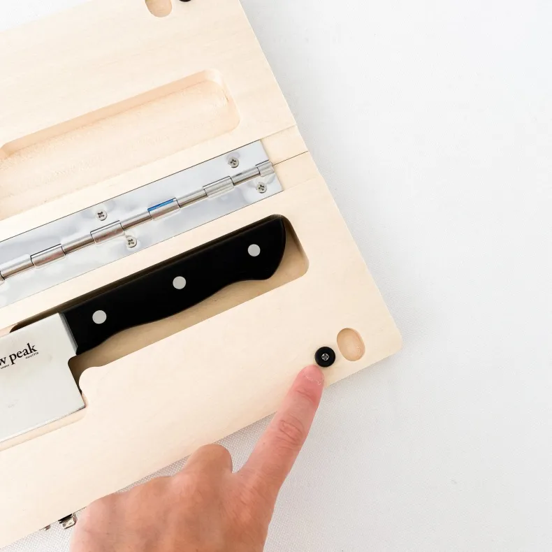 Snow Peak Cutting Board & Knife Set (L)