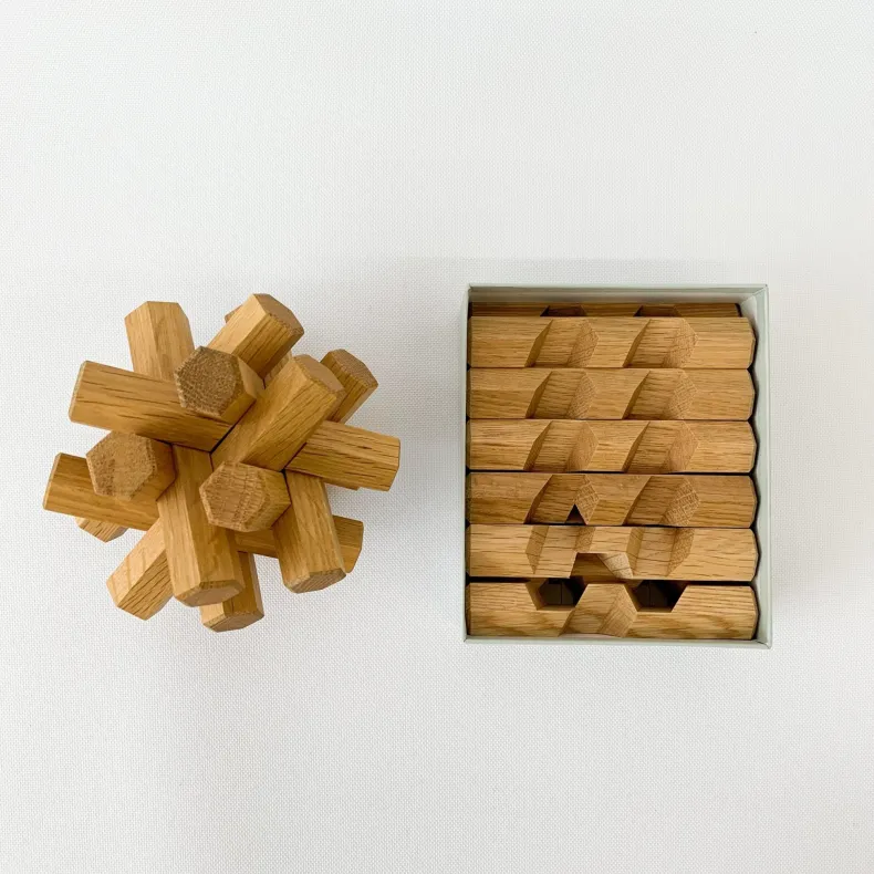 Oak Puzzle 12 Pieces