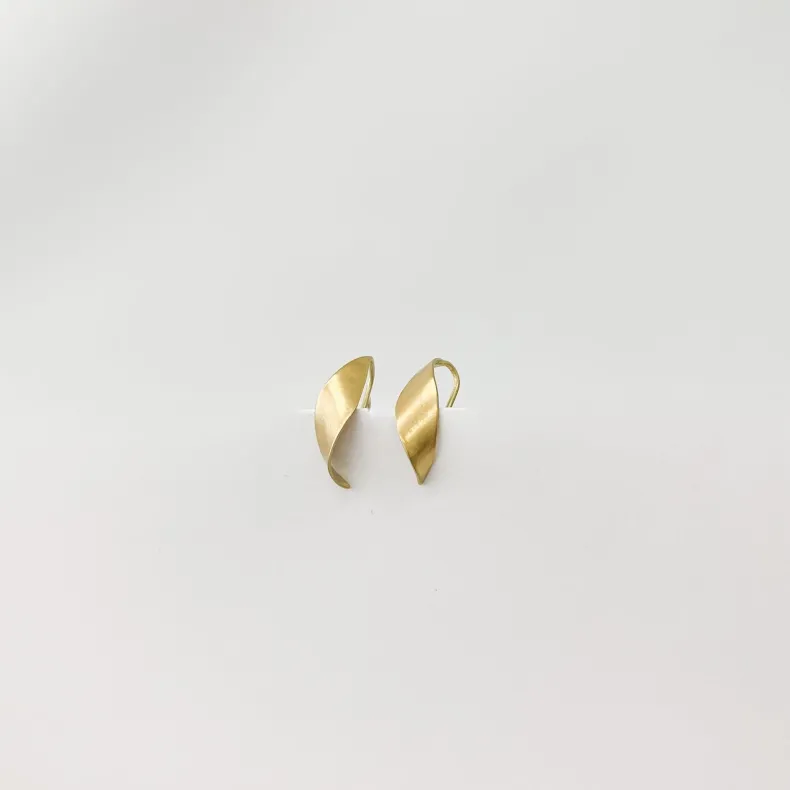 Black Barc 'Kare' Earrings