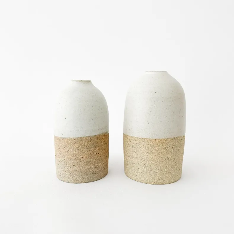 Tomoro Terra Bud Vase (Medium)