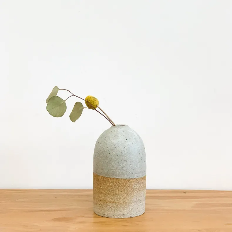 Tomoro Terra Bud Vase (Medium)